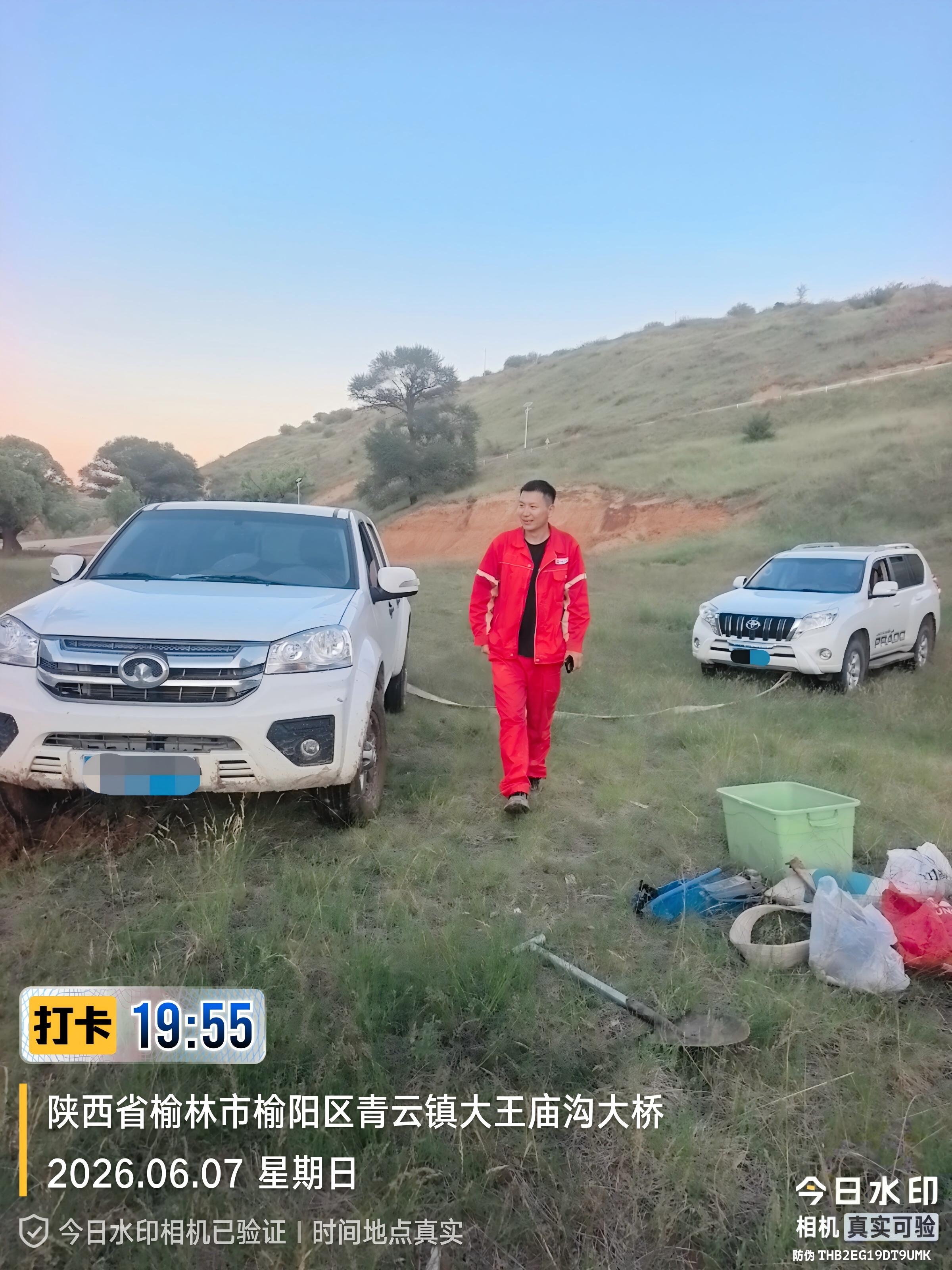 拖车救援 — 广东大车掉沟